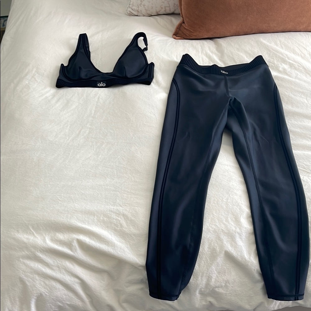Alo Black Sports Bra and Leggings Set